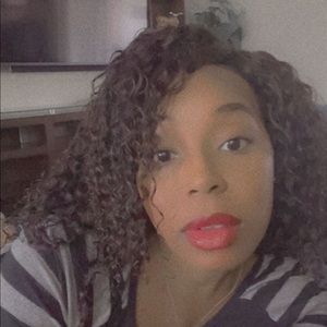 Meet your Posher, Aquila